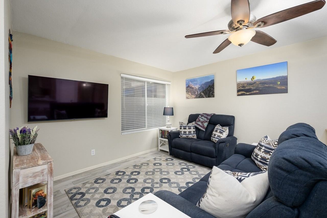 4850 East Desert Cove Avenue #1281446P - Photo 3 of 39