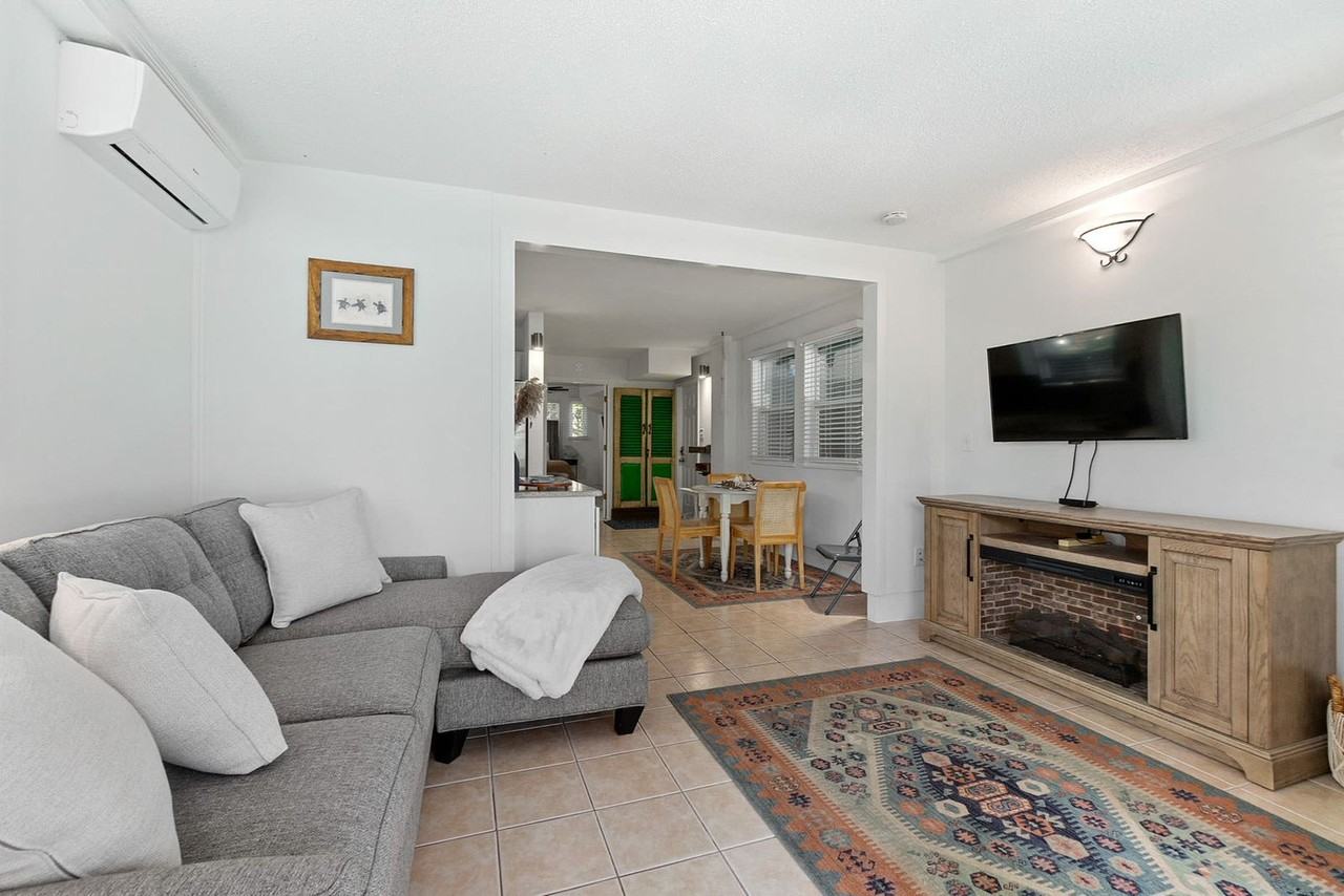 152 Manresa Rd #1281945P - Photo 2 of 28