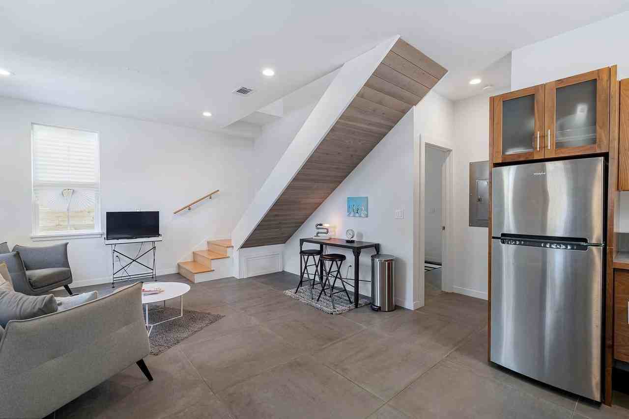 123 Moore St #1281961P - Photo 4 of 26