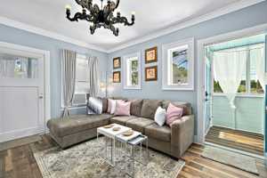 featured image of 6 Rohde Ave