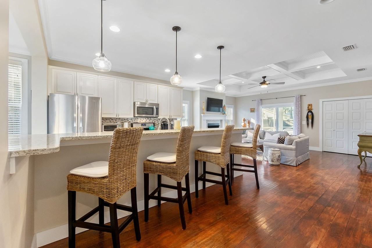 22 Fullerwood Drive #1281988P - Photo 3 of 45