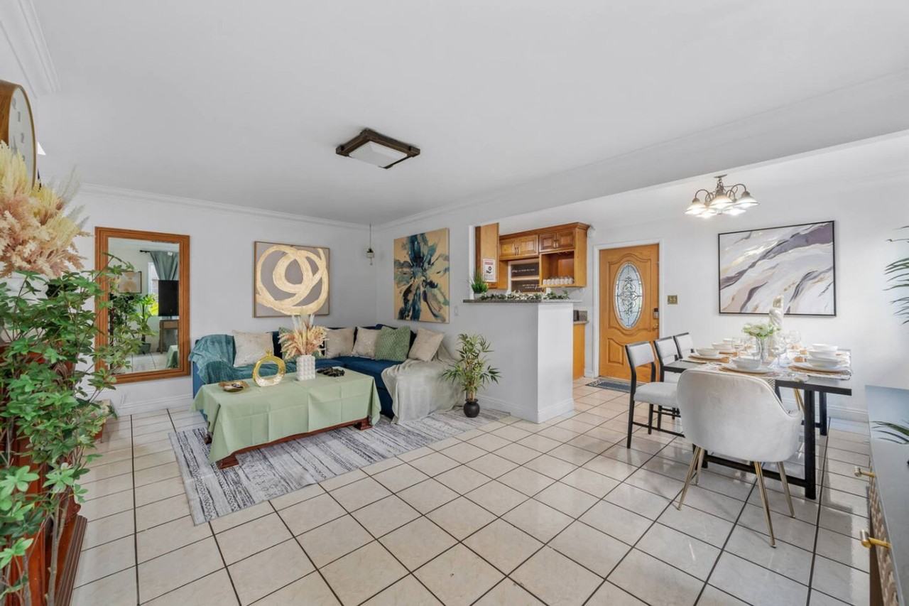 2304 East 14th Street #1283136P - Photo 3 of 34