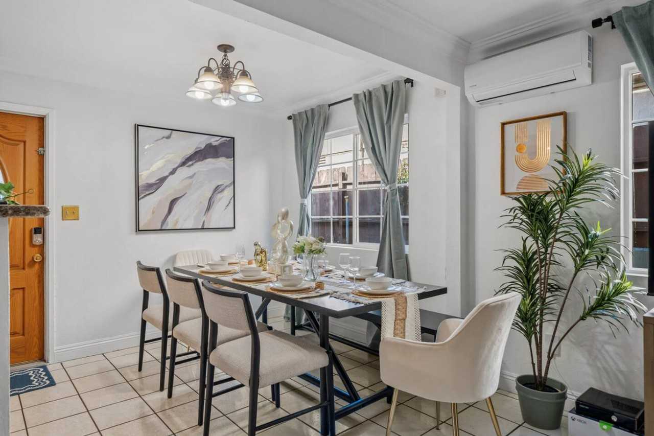 2304 East 14th Street #1283136P - Photo 5 of 34