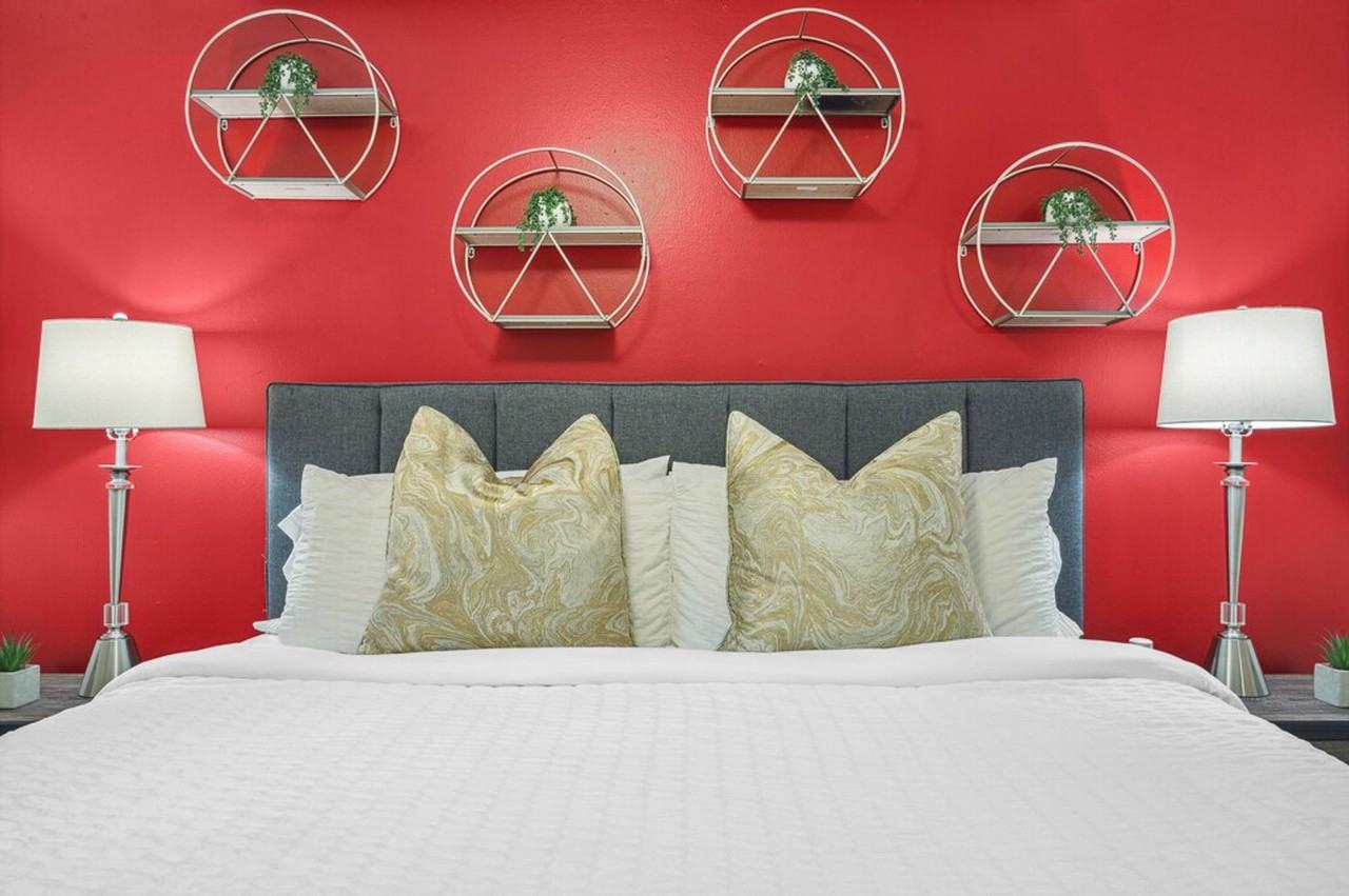 520 Bellevue Way Se #1284575P - Photo 2 of 39