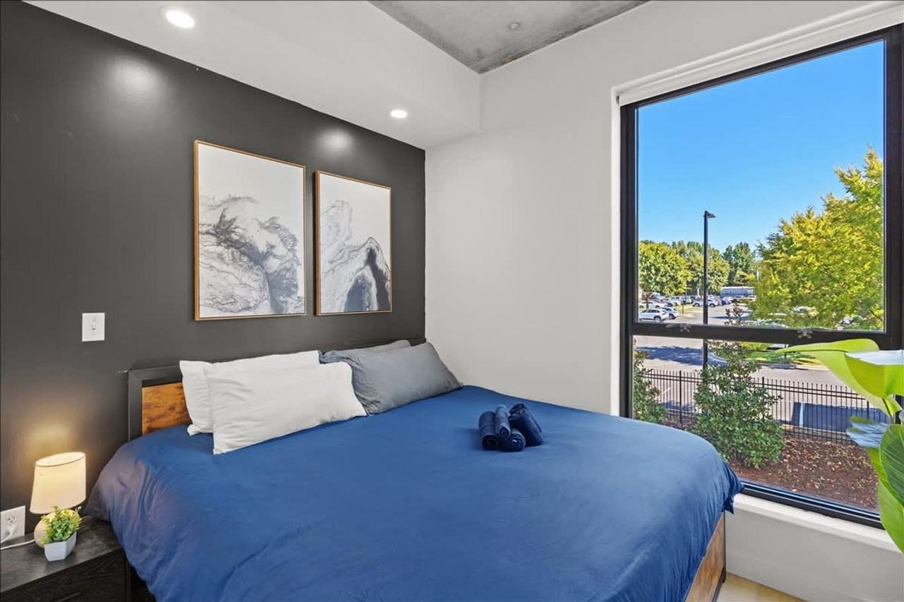 224 Foster Ave #1284663P - Photo 5 of 31