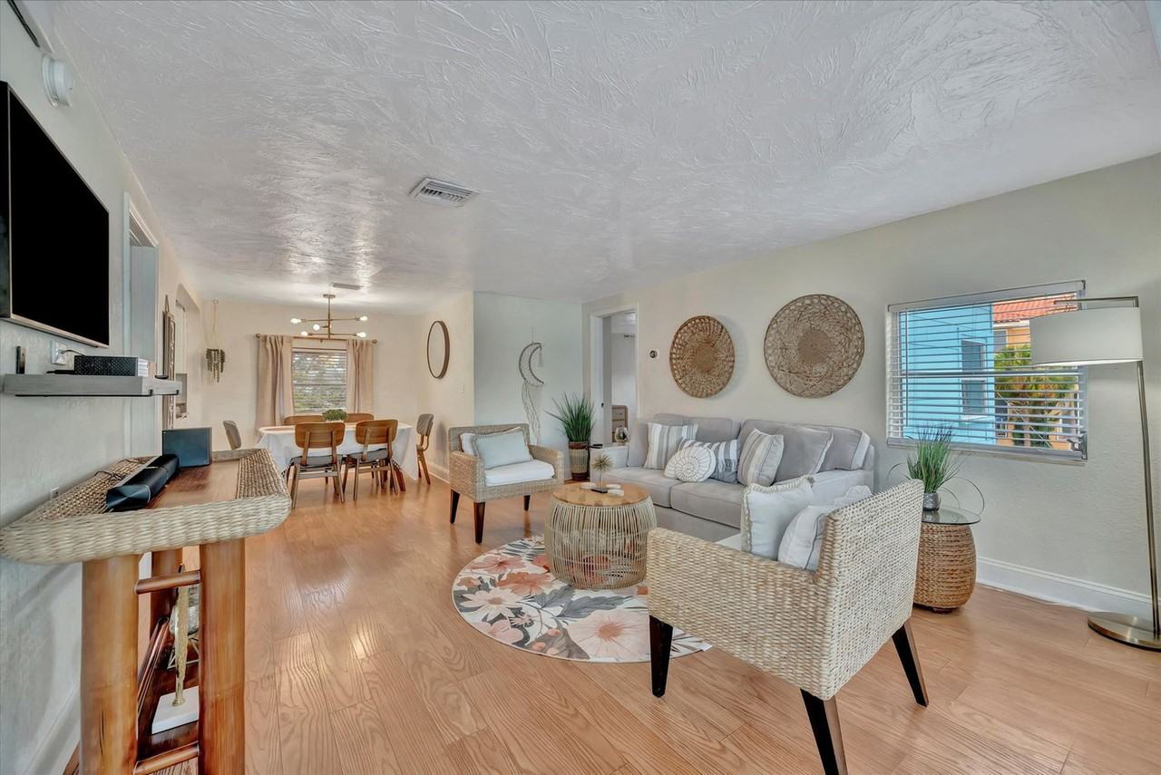 483 East Shore Drive - Photo 4 of 57