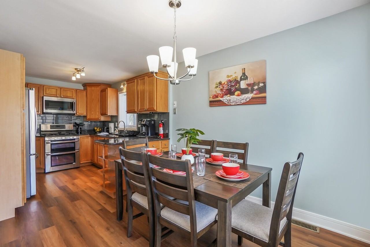 7002 W Farragut Ave #1285019P - Photo 7 of 26