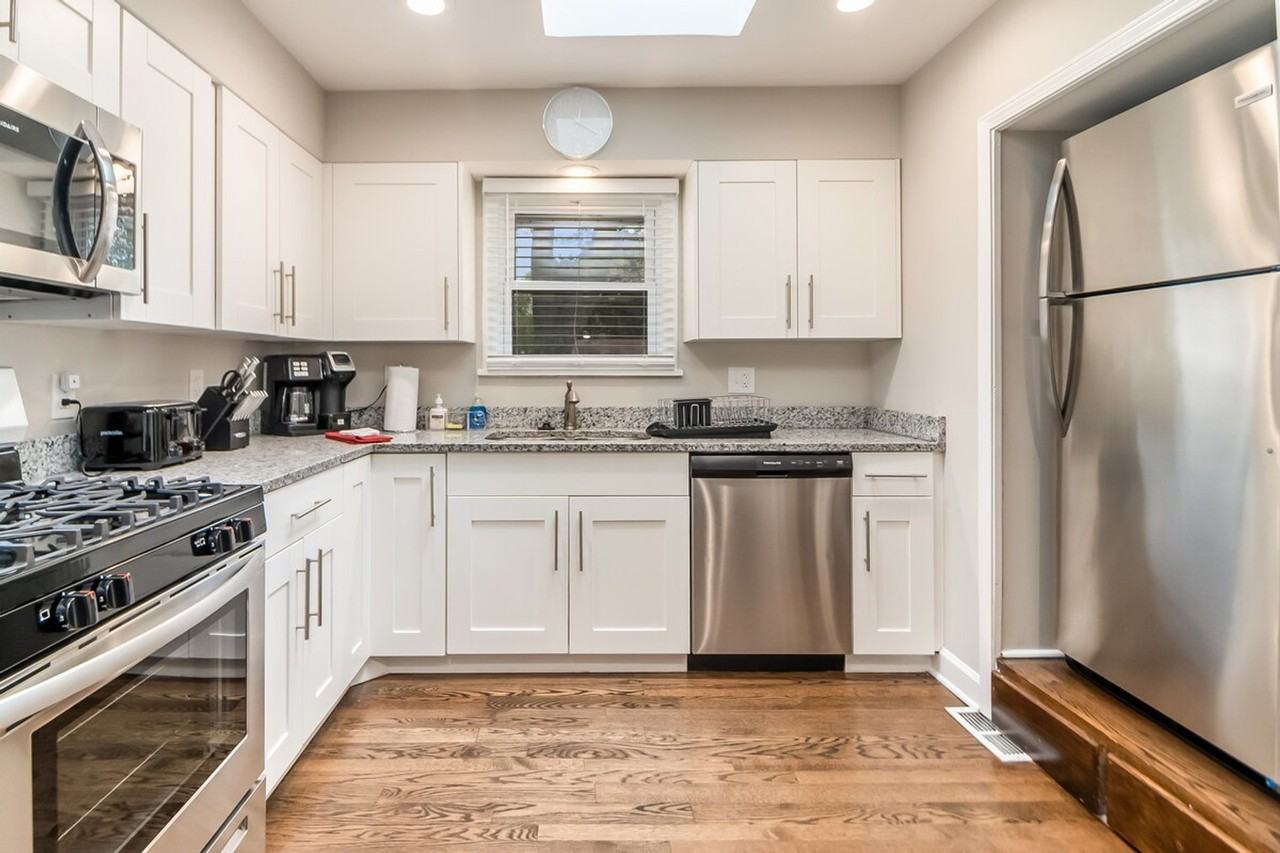 649 Edgebrook Ter #1285083P - Photo 5 of 22