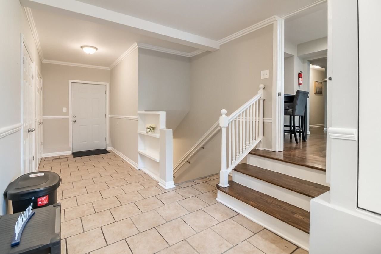 649 Edgebrook Ter #1285083P - Photo 3 of 22