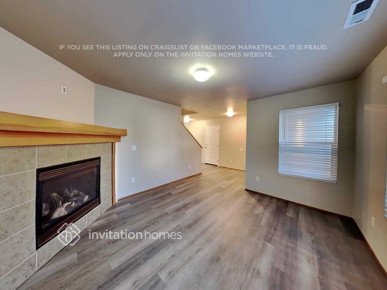 18530 94th Ave E - Photo 4 of 20