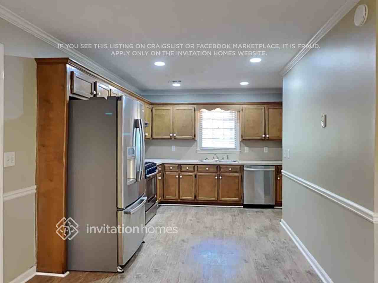 1055 Burning Bush Dr - Photo 7 of 19