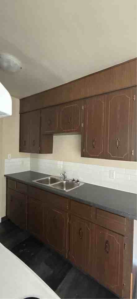 5310 46 Street - Photo 4 of 19