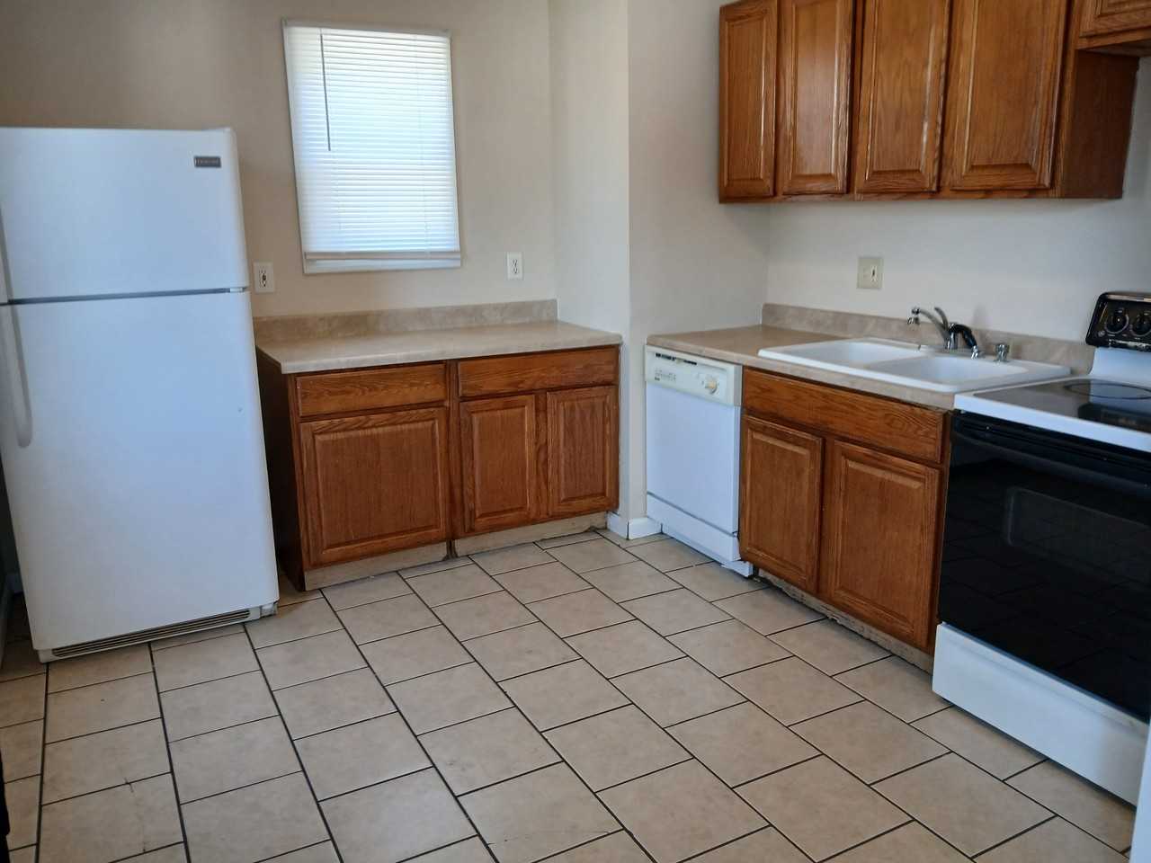 709 - Photo 3 of 7