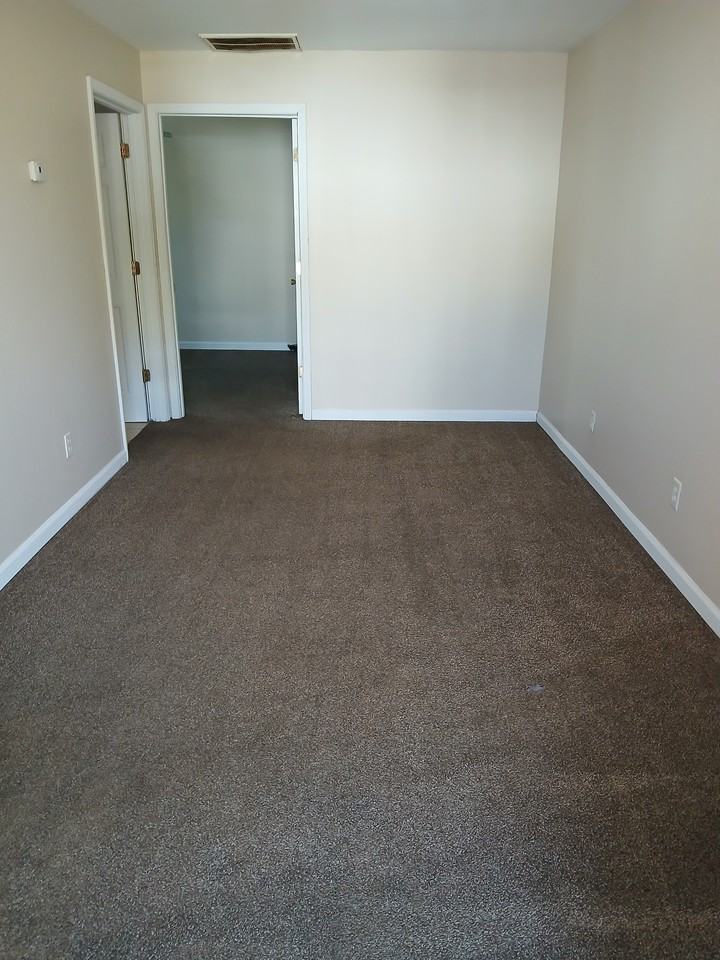 709 - Photo 6 of 7