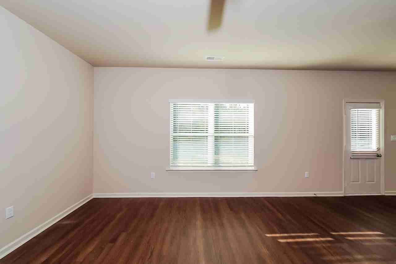 430 Clover Cir - Photo 2 of 29