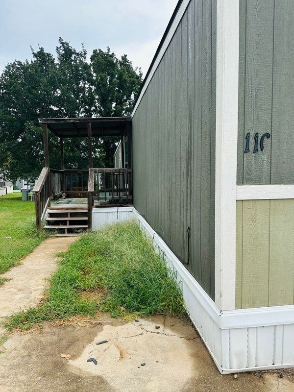 116 Leon - Photo 3 of 34