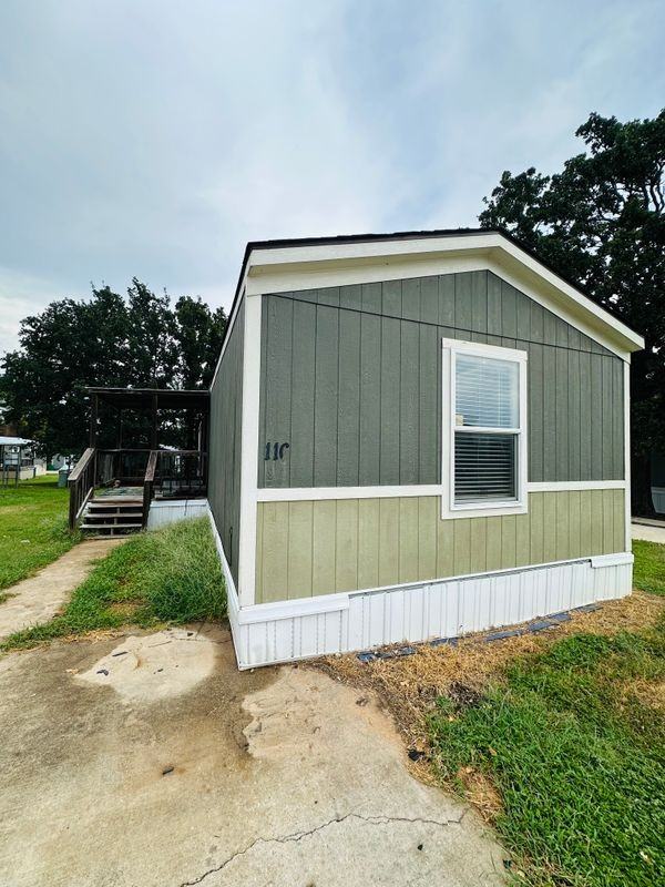 116 Leon - Photo 4 of 34