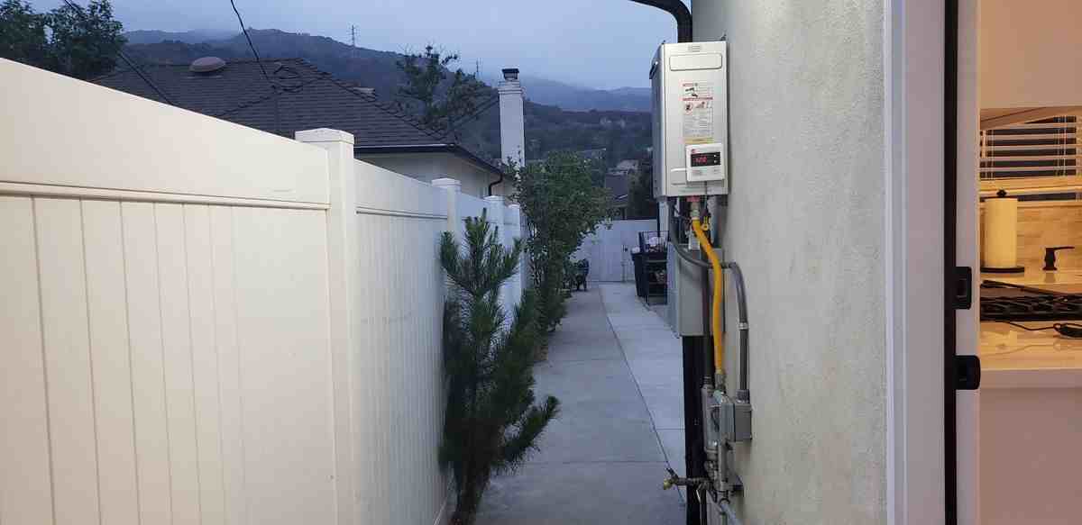 3504 Angelus Ave ##A - Photo 3 of 24