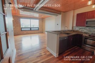 600 Broadway Ave Nw #606 - Photo 1 of 1