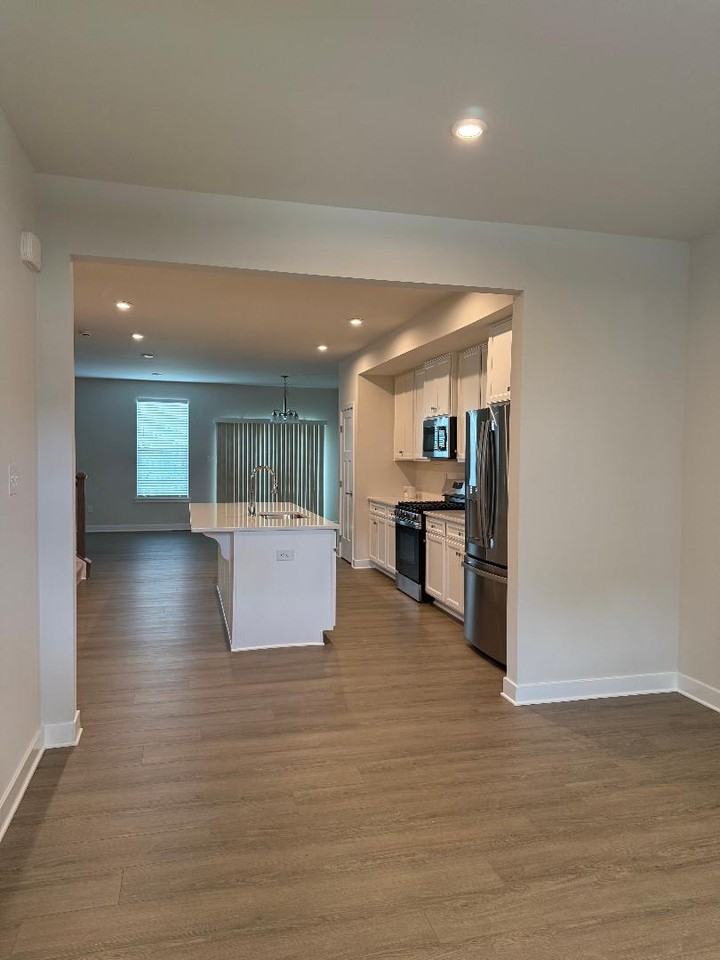 68 Rosemary Way - Photo 4 of 30