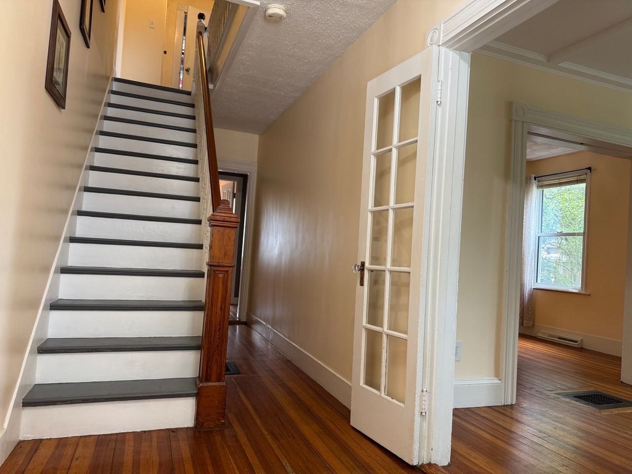 62 1/2 Essex St - Photo 2 of 13