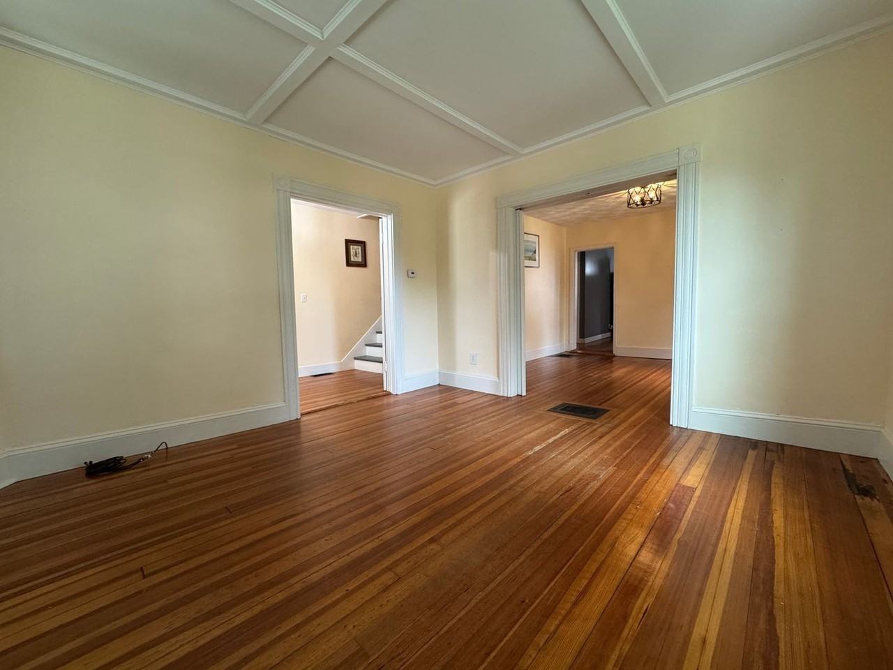 62 1/2 Essex St - Photo 3 of 13