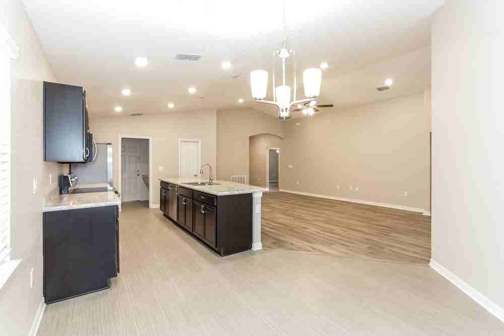 2037 Harvest Landing Cir - Photo 4 of 16