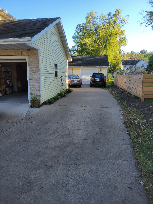 1011 Main St - Photo 2 of 19