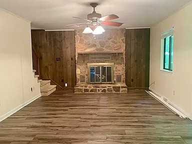 102 Melrose Pl - Photo 2 of 18