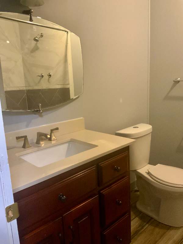 219 Nw Hilton Ave - Photo 4 of 6