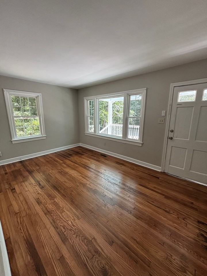 739 Raleigh Rd - Photo 4 of 10