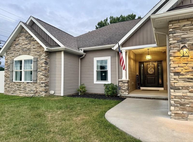 2410 N Wooster Ave - Photo 3 of 22