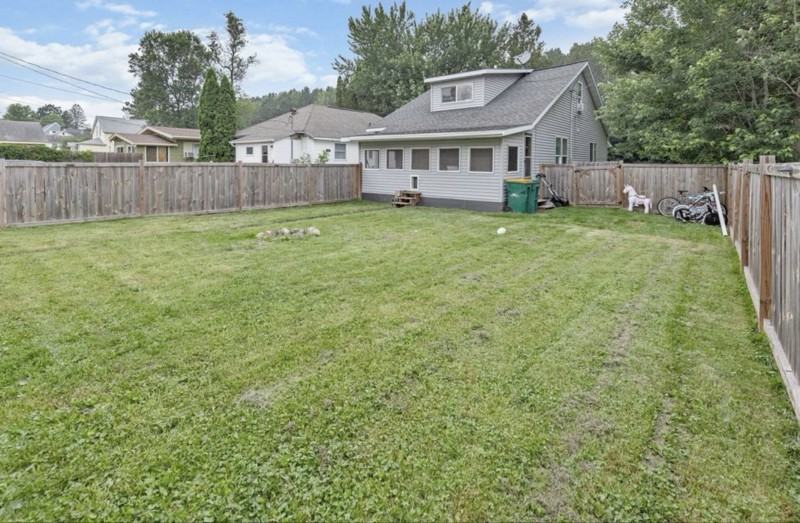 306 Ekman Ave - Photo 3 of 18