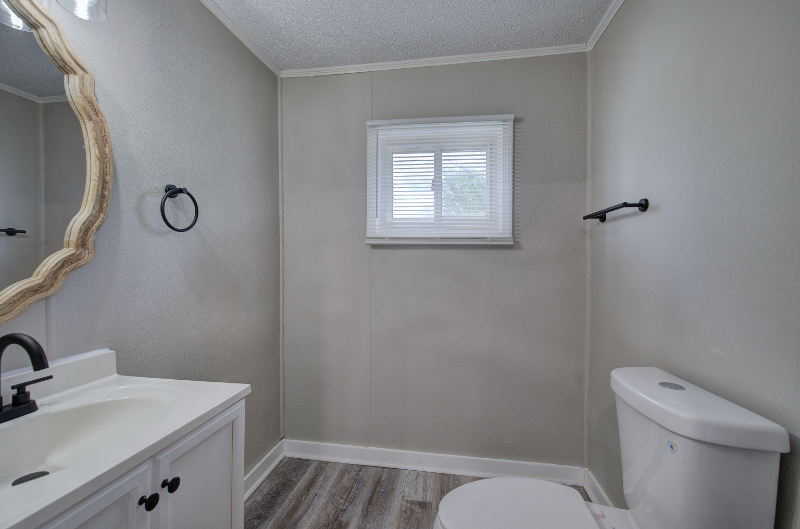 227 Howard Dr - Photo 4 of 20