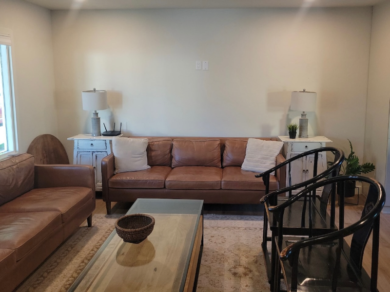 1404 Black Ct - Photo 2 of 14