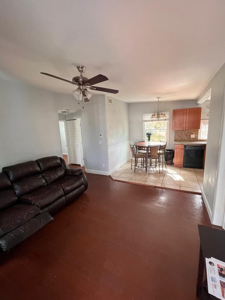 10456 117th Dr #NA - Photo 2 of 11