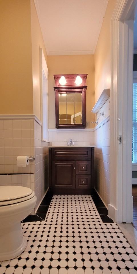 463 West Gray Street #4 - Photo 6 of 28