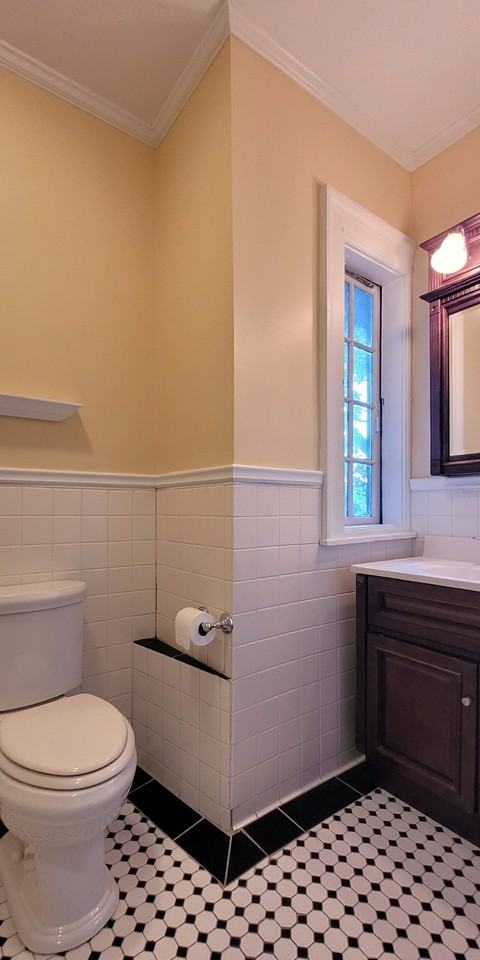 463 West Gray Street #4 - Photo 7 of 28