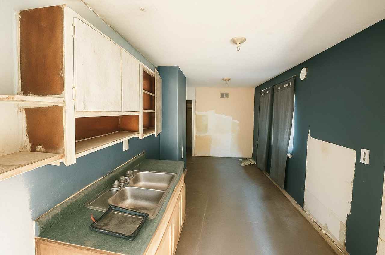2413 N Gathings Dr #NA - Photo 2 of 10