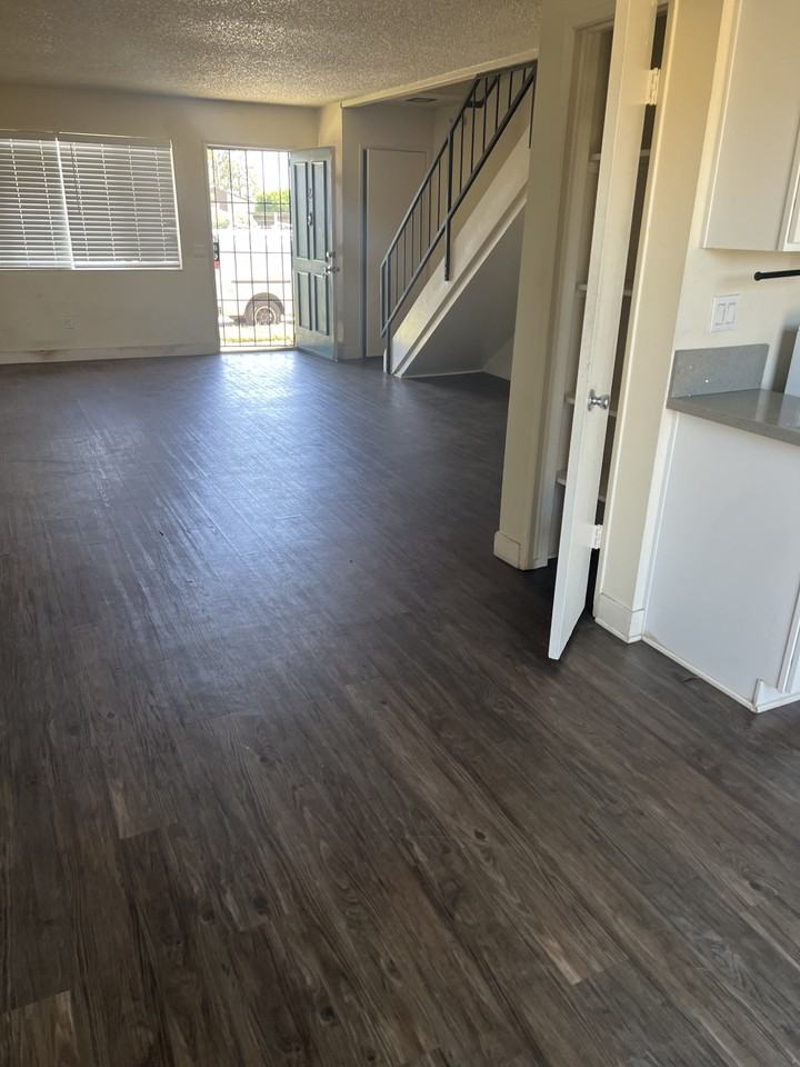 230 N Spruce Ave #92 - Photo 2 of 10