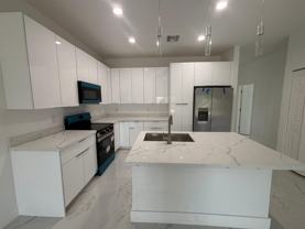 729 Lamar St E #NA - Photo 1 of 1