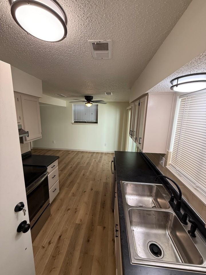 7809 N Oregon Ave #NA - Photo 3 of 21