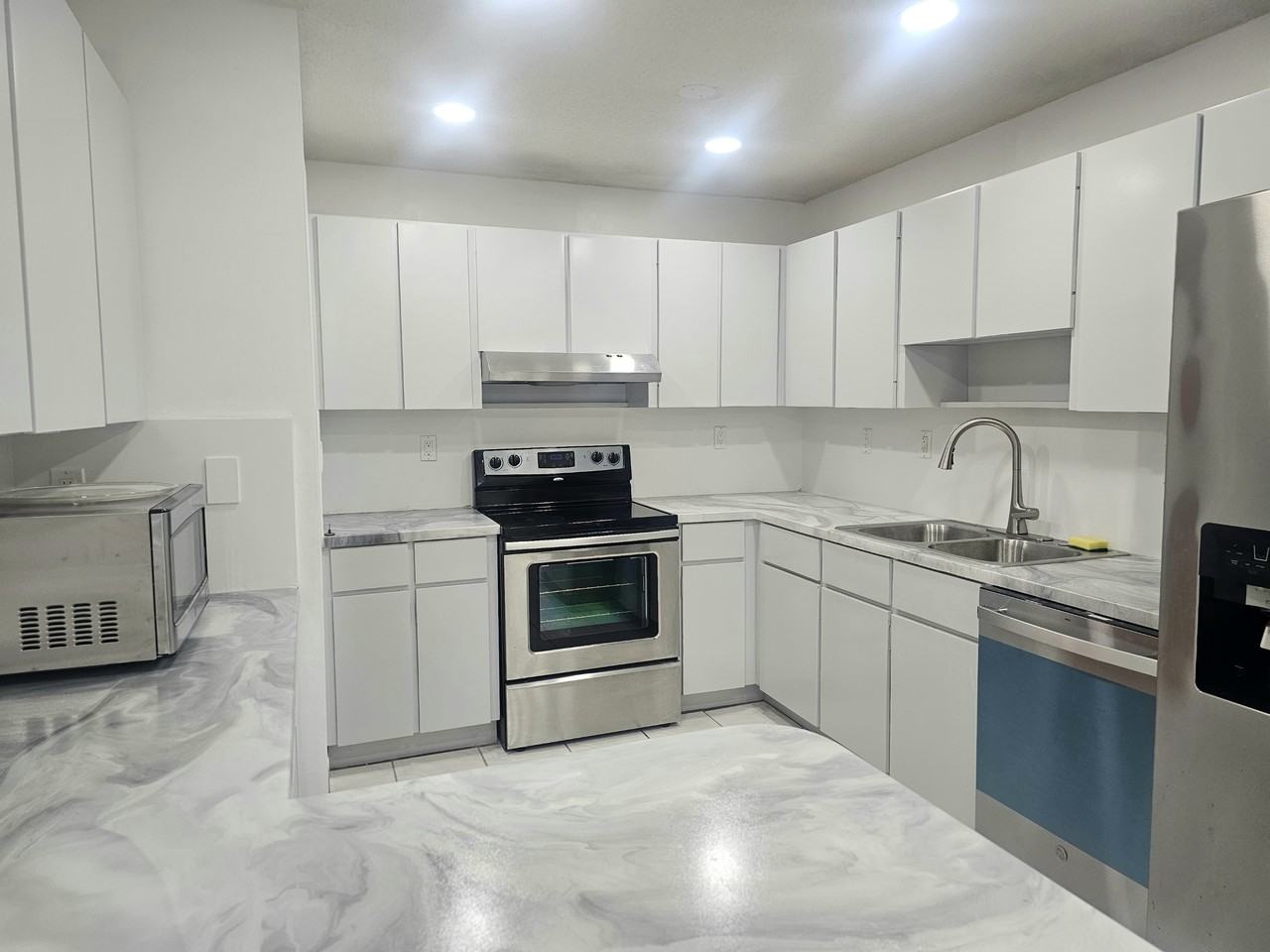 14203 Sw 54th St #NA - Photo 3 of 10