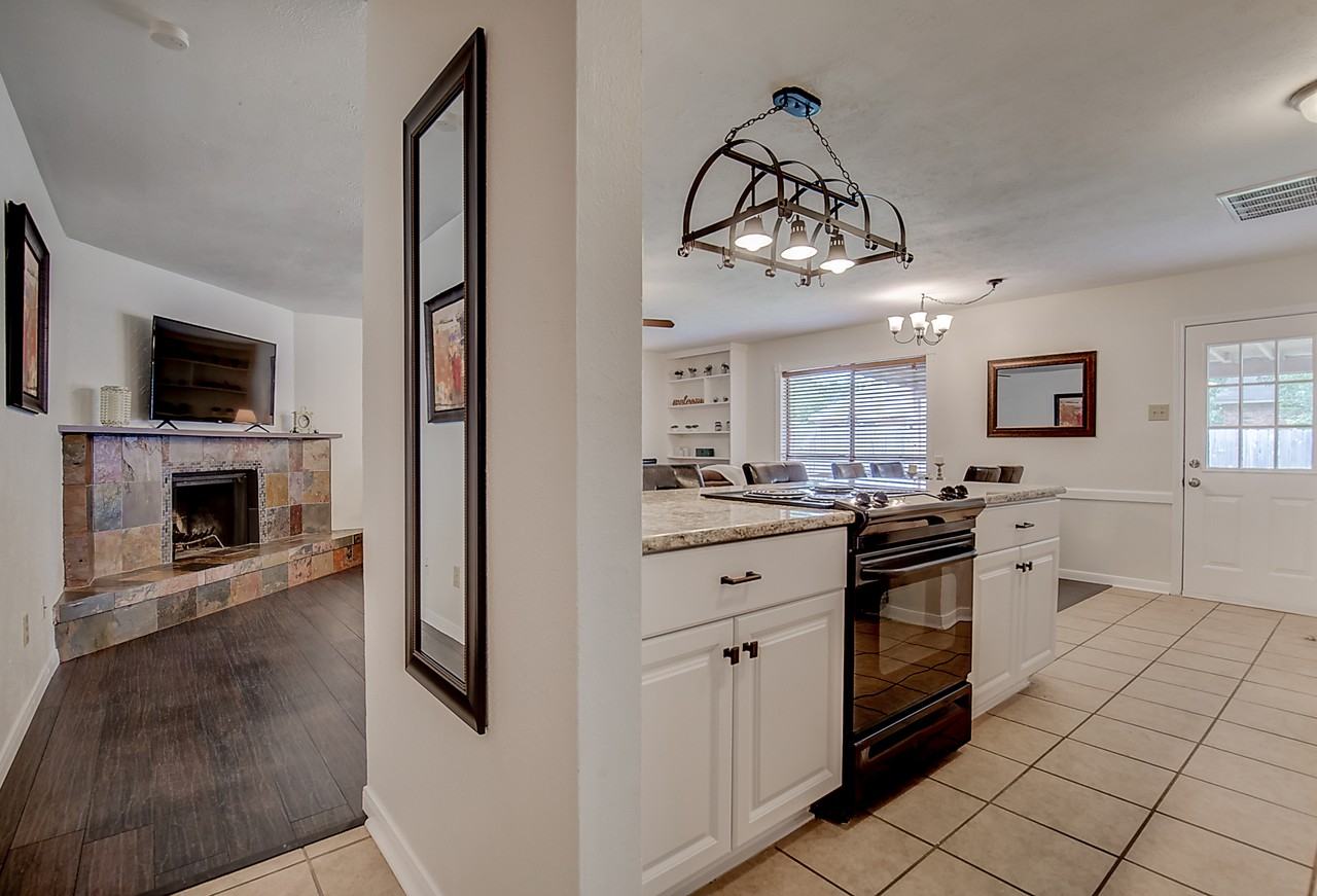 565 Bell Dr #NA - Photo 5 of 30