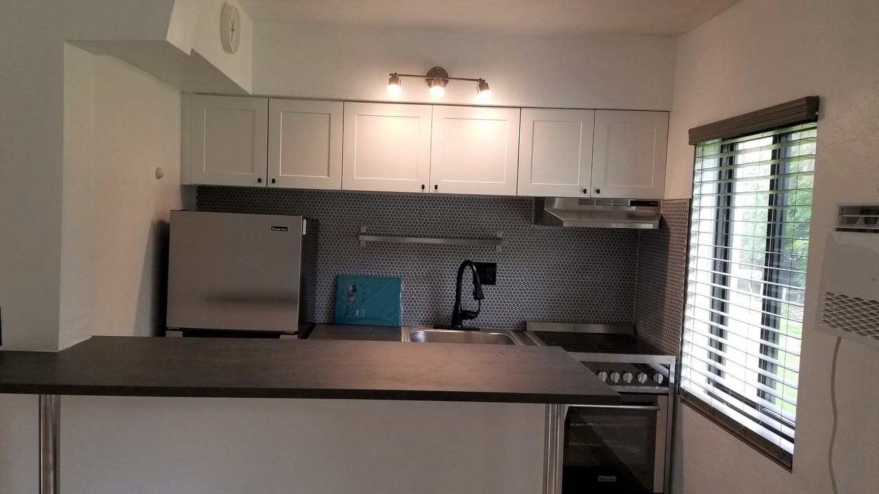 515 S 20th Ave #3 - Photo 2 of 50