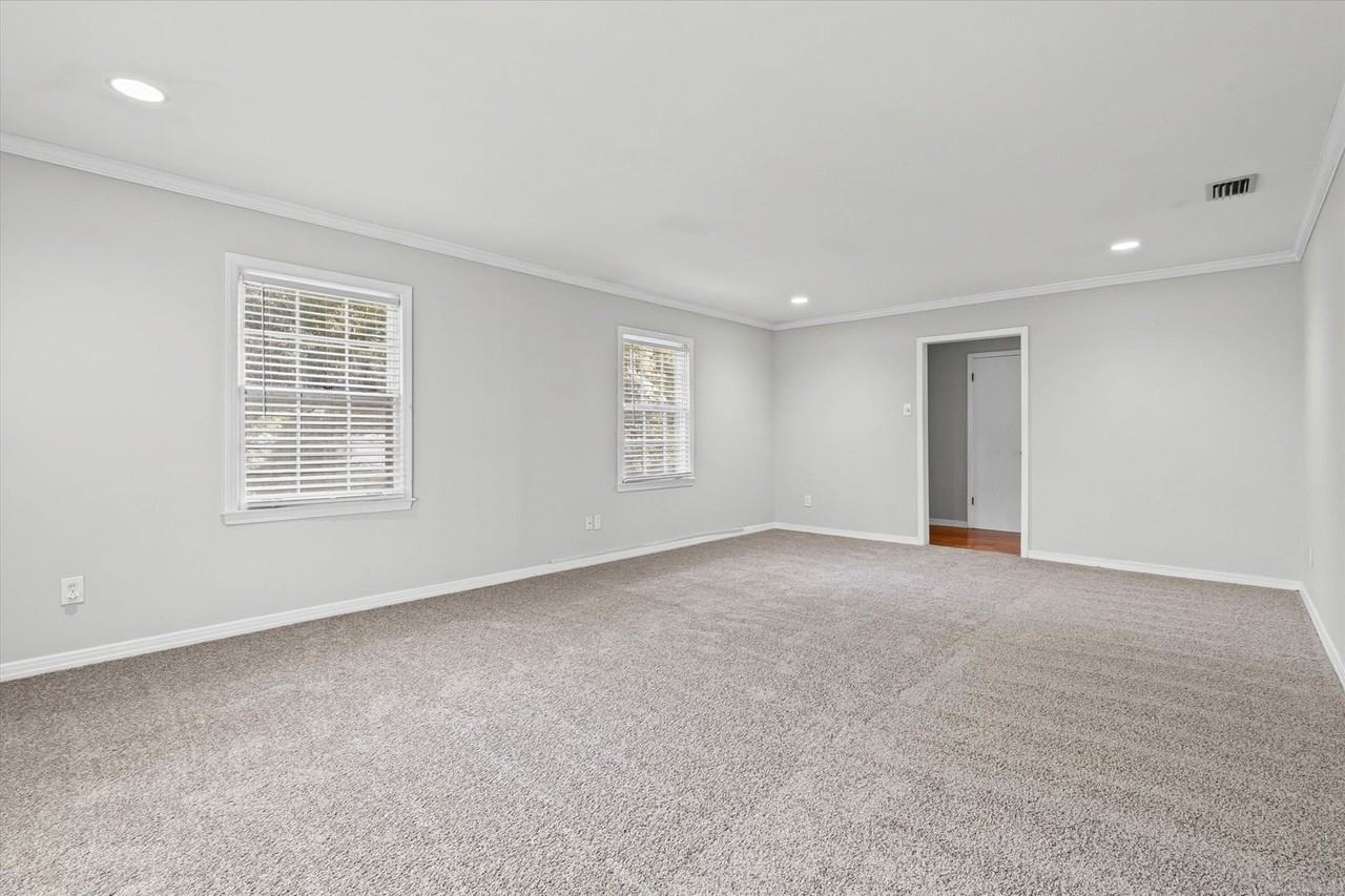 5517 Richmond Rd - Photo 2 of 22