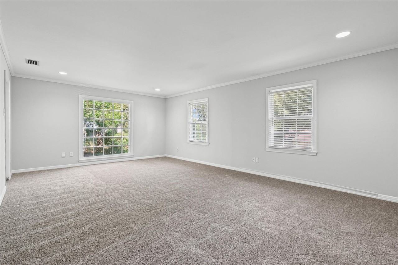 5517 Richmond Rd - Photo 3 of 22