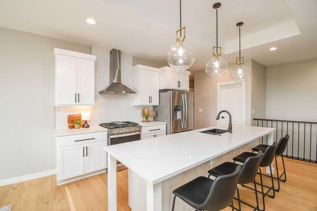 1520 N Marlowe Ave - Photo 5 of 32