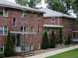 featured image of 73 Park Ave W