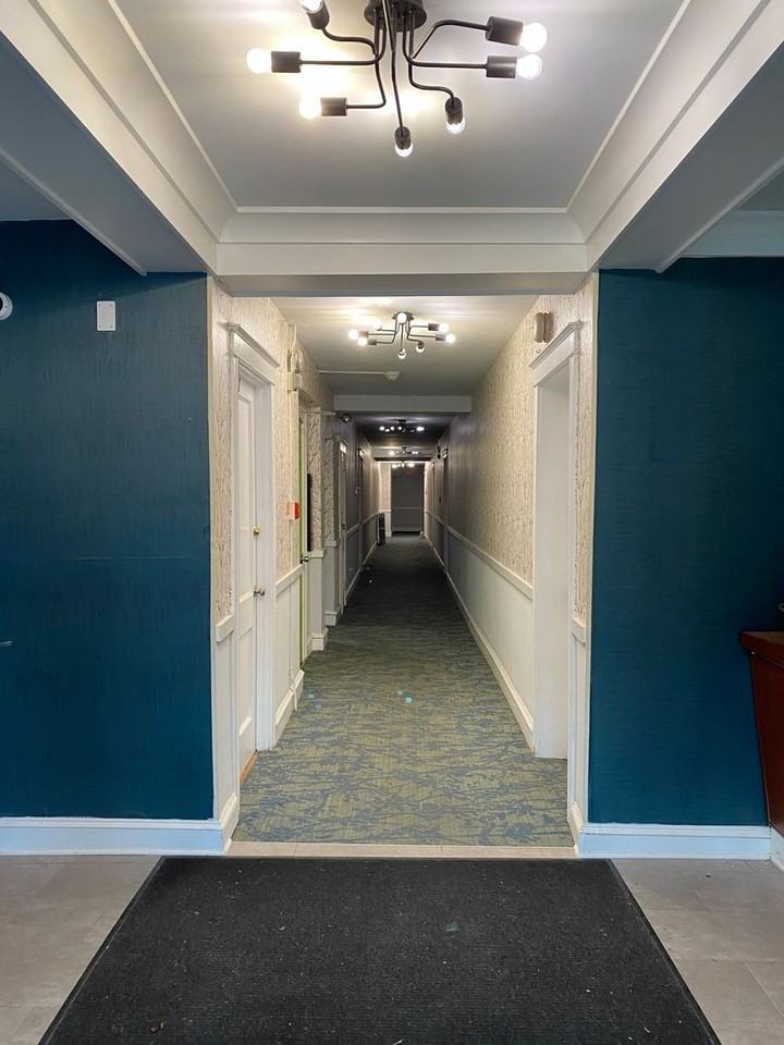 Rochelle Arms - Photo 4 of 39